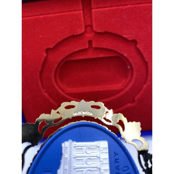 Vintage Christmas Collectible Ornament By The White House Historical Association - Picture 14 of 16